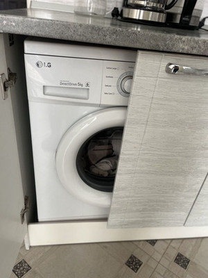 Продам однокомнатную (1-комн.) квартиру, Аэропортная ул, 1А, Калининград г