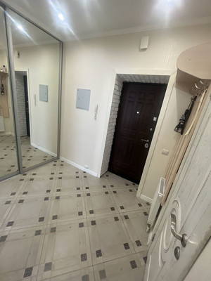 Продам однокомнатную (1-комн.) квартиру, Аэропортная ул, 1А, Калининград г