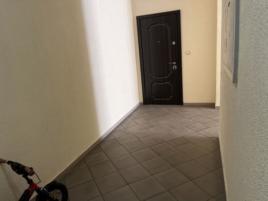 Продам однокомнатную (1-комн.) квартиру, Аэропортная ул, 1А, Калининград г