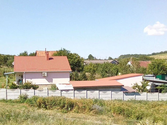 Продам дом, Центральная ул, Клиновка с, 0 км от города