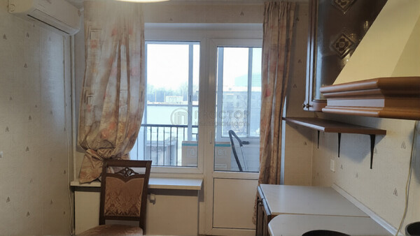 Продам однокомнатную (1-комн.) квартиру, Вучетича ул, 8, Москва г