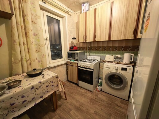 Продам однокомнатную (1-комн.) квартиру, Дорожная ул, 28к1, Москва г