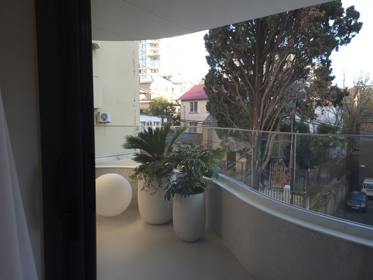 Продам двухкомнатную (2-комн.) квартиру, Морской (Центральный р-н) пер, 8, Сочи г