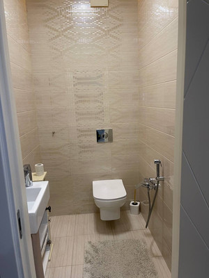 Продам трехкомнатную (3-комн.) квартиру, Тибетская ул, 1б, Ростов-на-Дону г