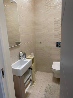 Продам трехкомнатную (3-комн.) квартиру, Тибетская ул, 1б, Ростов-на-Дону г