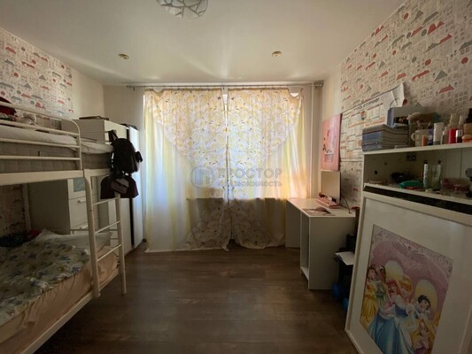 Продам многокомнатную квартиру, Авиарембаза ул, 8, Федурново д