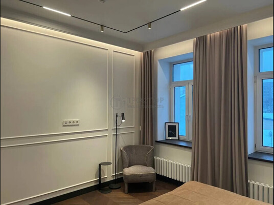 Продам однокомнатную (1-комн.) квартиру, Петровка ул, 26с3, Москва г