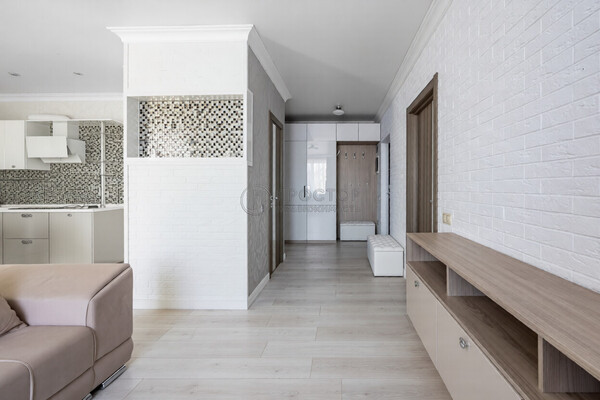 Продам трехкомнатную (3-комн.) квартиру, Юности ул, 9, Люберцы г