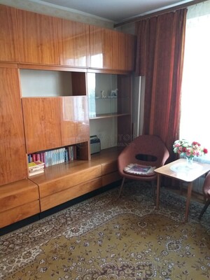 Продам двухкомнатную (2-комн.) квартиру, Изумрудная ул, 8, Москва г