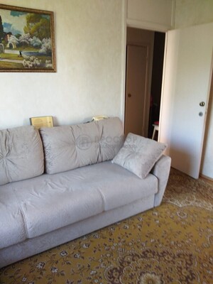 Продам двухкомнатную (2-комн.) квартиру, Изумрудная ул, 8, Москва г