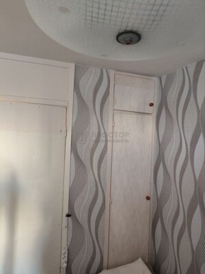 Продам двухкомнатную (2-комн.) квартиру, Изумрудная ул, 8, Москва г