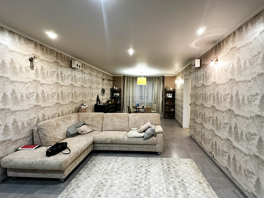 Продам трехкомнатную (3-комн.) квартиру, Павшинский б-р, 18, Красногорск г