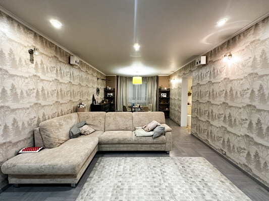 Продам трехкомнатную (3-комн.) квартиру, Павшинский б-р, 18, Красногорск г