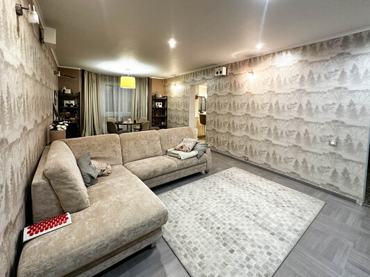 Продам трехкомнатную (3-комн.) квартиру, Павшинский б-р, 18, Красногорск г