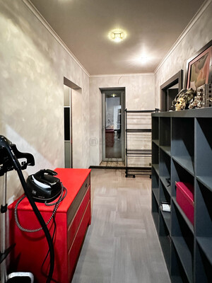 Продам трехкомнатную (3-комн.) квартиру, Павшинский б-р, 18, Красногорск г