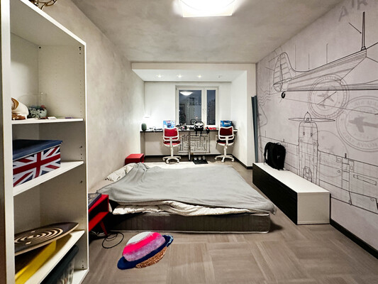 Продам трехкомнатную (3-комн.) квартиру, Павшинский б-р, 18, Красногорск г