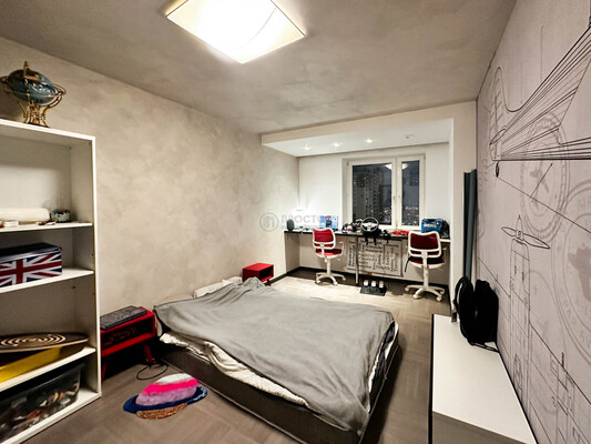 Продам трехкомнатную (3-комн.) квартиру, Павшинский б-р, 18, Красногорск г