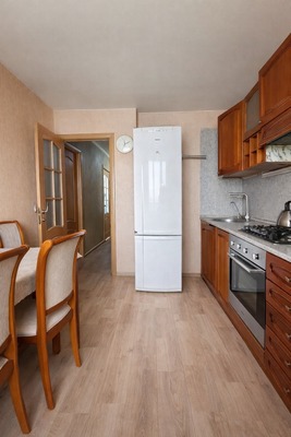 Продам трехкомнатную (3-комн.) квартиру, Октябрьская ул, 42, Москва г