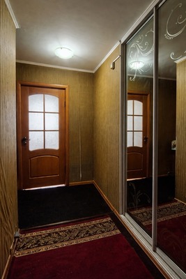 Продам трехкомнатную (3-комн.) квартиру, Октябрьская ул, 42, Москва г