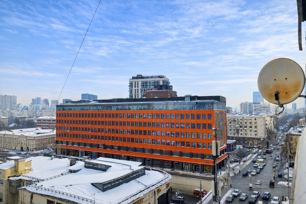 Продам трехкомнатную (3-комн.) квартиру, Октябрьская ул, 42, Москва г