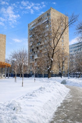 Продам трехкомнатную (3-комн.) квартиру, Октябрьская ул, 42, Москва г