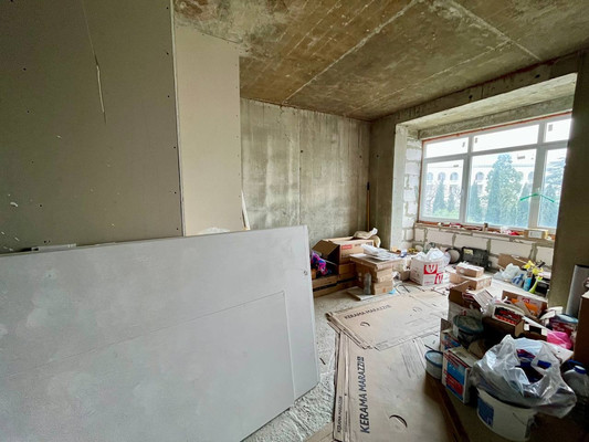 Продам однокомнатную (1-комн.) квартиру, Виноградная ул, 101с1, Ливадия пгт