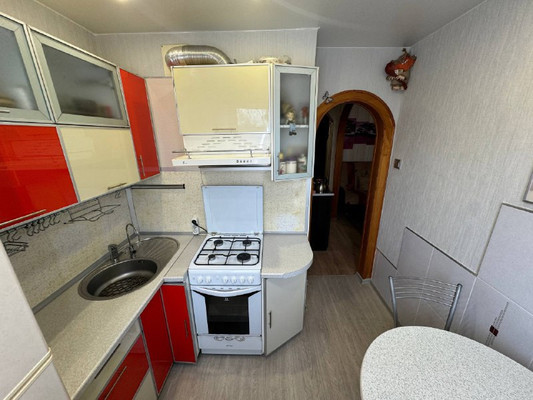 Продам двухкомнатную (2-комн.) квартиру, Комсомольская ул, 38, Комсомольск-на-Амуре г