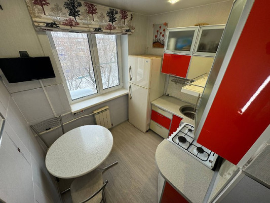 Продам двухкомнатную (2-комн.) квартиру, Комсомольская ул, 38, Комсомольск-на-Амуре г