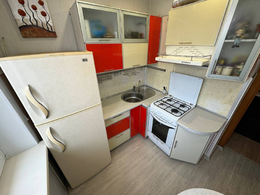 Продам двухкомнатную (2-комн.) квартиру, Комсомольская ул, 38, Комсомольск-на-Амуре г