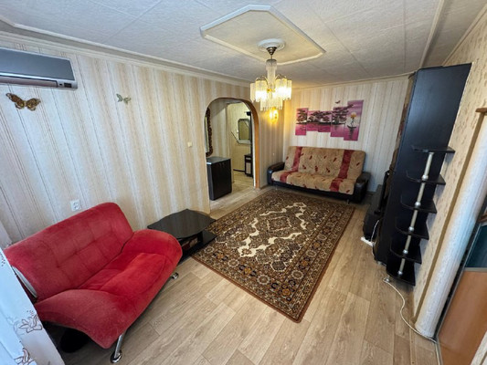 Продам двухкомнатную (2-комн.) квартиру, Комсомольская ул, 38, Комсомольск-на-Амуре г