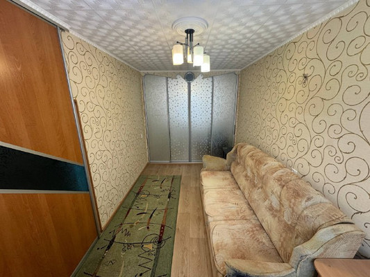 Продам двухкомнатную (2-комн.) квартиру, Комсомольская ул, 38, Комсомольск-на-Амуре г