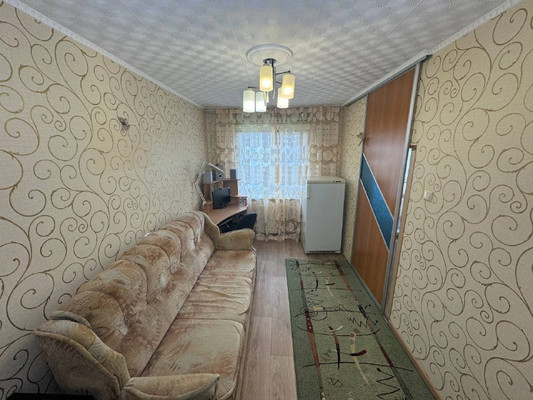 Продам двухкомнатную (2-комн.) квартиру, Комсомольская ул, 38, Комсомольск-на-Амуре г