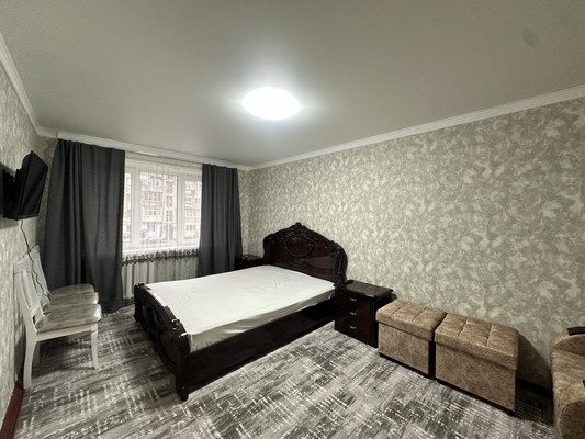 Продам однокомнатную (1-комн.) квартиру, Мовсисяна ул, 3, Нальчик г