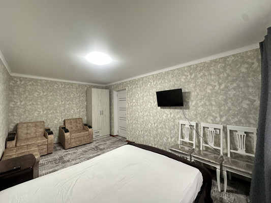 Продам однокомнатную (1-комн.) квартиру, Мовсисяна ул, 3, Нальчик г