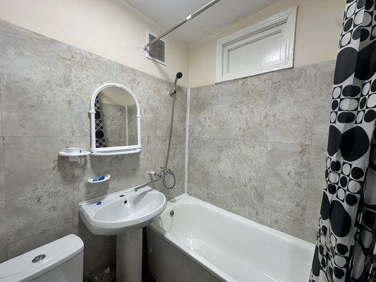 Продам однокомнатную (1-комн.) квартиру, Мовсисяна ул, 3, Нальчик г