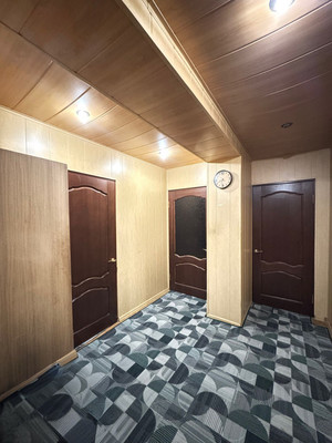 Продам трехкомнатную (3-комн.) квартиру, Тырныаузский проезд, 3, Нальчик г