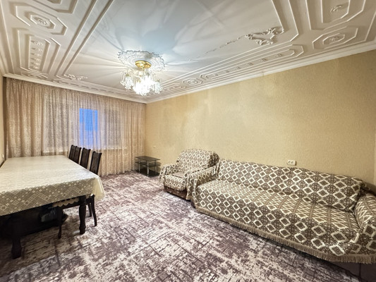 Продам трехкомнатную (3-комн.) квартиру, Тырныаузский проезд, 3, Нальчик г