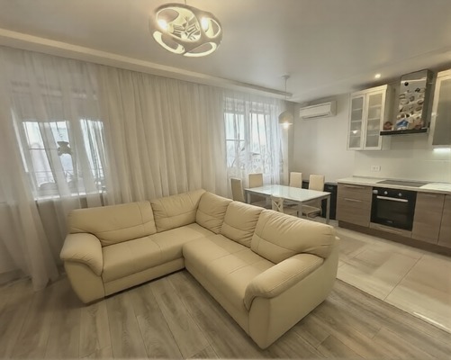 Продам трехкомнатную (3-комн.) квартиру, Батуринская ул, 159/78, Ростов-на-Дону г