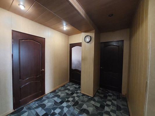 Продам трехкомнатную (3-комн.) квартиру, Тырныаузский проезд, 3, Нальчик г