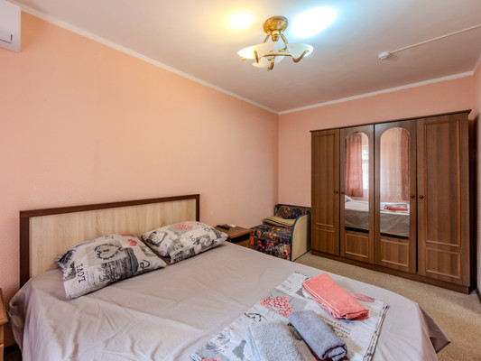 Продам гостиницу 380 м2, Морская 4 ул, Саки г