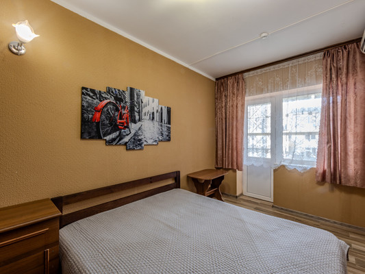 Продам гостиницу 380 м2, Морская 4 ул, Саки г