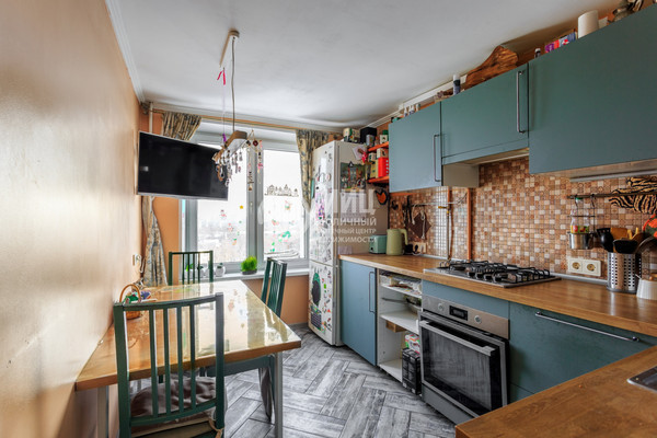 Продам двухкомнатную (2-комн.) квартиру, Кавказский б-р, 15, Москва г