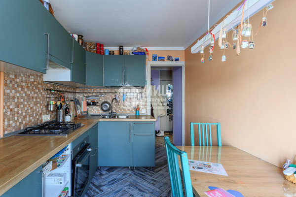 Продам двухкомнатную (2-комн.) квартиру, Кавказский б-р, 15, Москва г