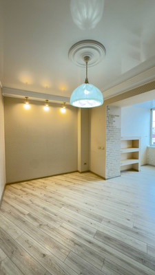 Продам трехкомнатную (3-комн.) квартиру, Карла Маркса ул, 191, Сыктывкар г