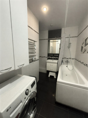 Продам трехкомнатную (3-комн.) квартиру, Батуринская ул, 159/78, Ростов-на-Дону г