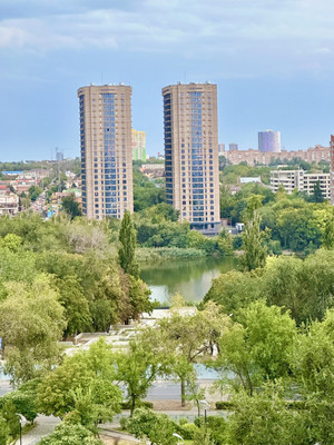 Продам двухкомнатную (2-комн.) квартиру, Космонавтов пр-кт, 1В, Ростов-на-Дону г