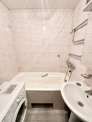 Продам трехкомнатную (3-комн.) квартиру, Зорге ул, 50, Ростов-на-Дону г