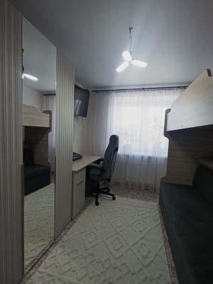 Продам двухкомнатную (2-комн.) квартиру, Порфирьева ул, 6, Ишим г