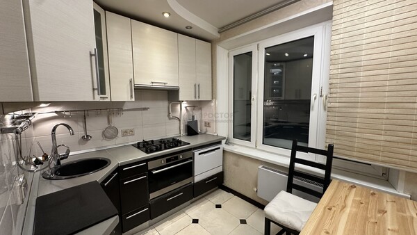 Продам двухкомнатную (2-комн.) квартиру, Дмитровское ш, 31, Москва г