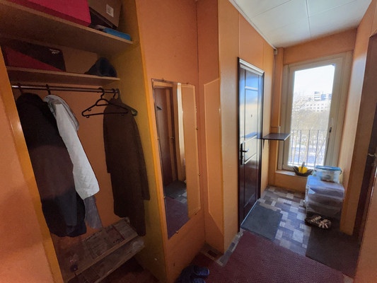 Продам многокомнатную квартиру, Сиреневый б-р, 9, Санкт-Петербург г